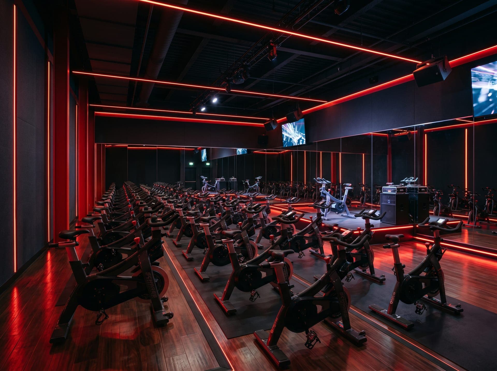 Estudio de Ciclo — Spinning indoor · 45 min · cupo 20