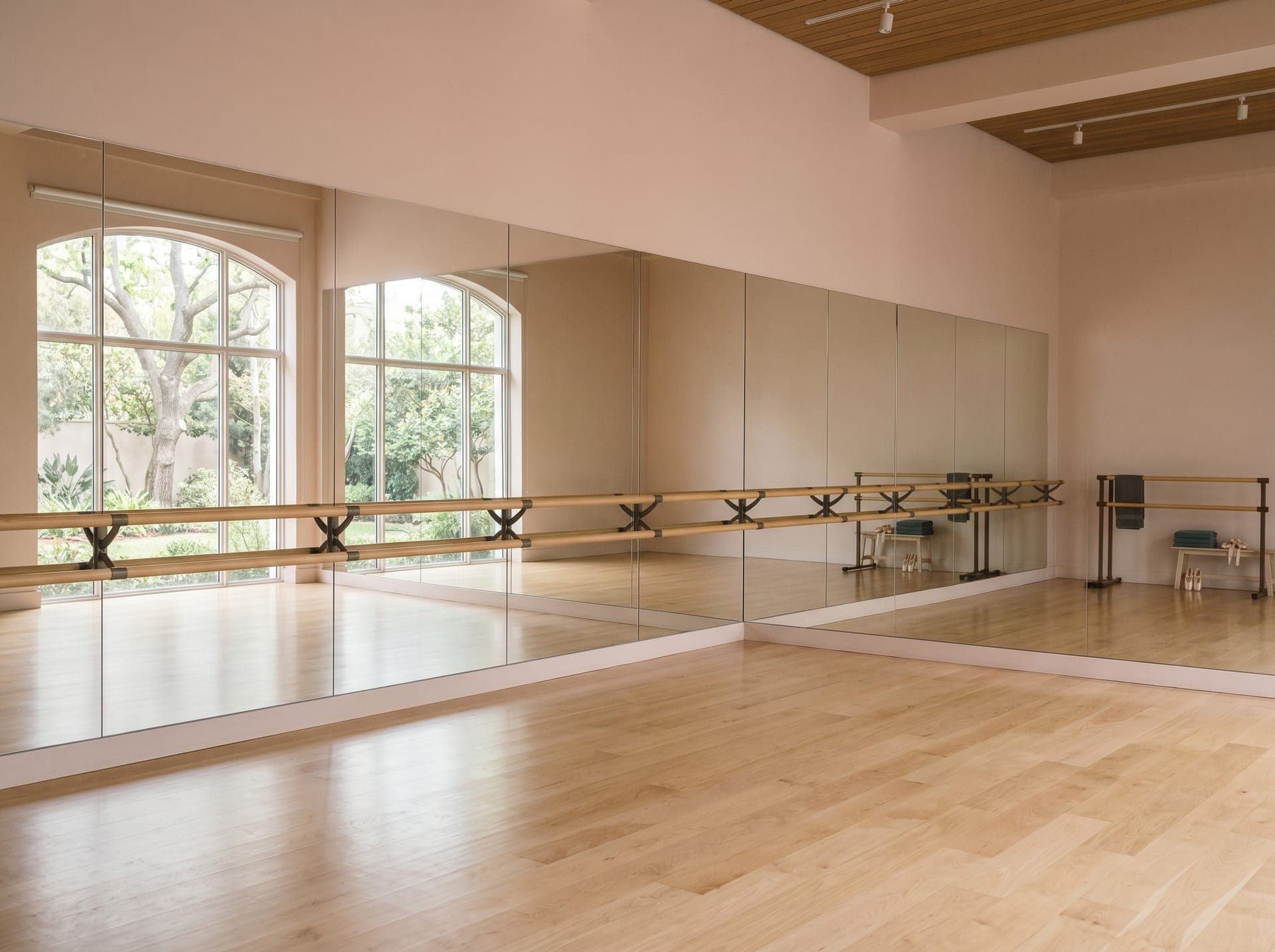 Ballet & Contemporáneo — Ballet · contemporáneo · 60 min · cupo 14